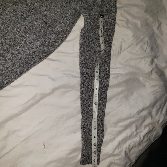 Old Navy Gray XS sweater Jacket with two front big pockets - Picture 2 of 13